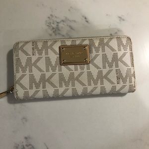 Michael Kors wallet